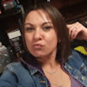 Meet your Posher, Crystal